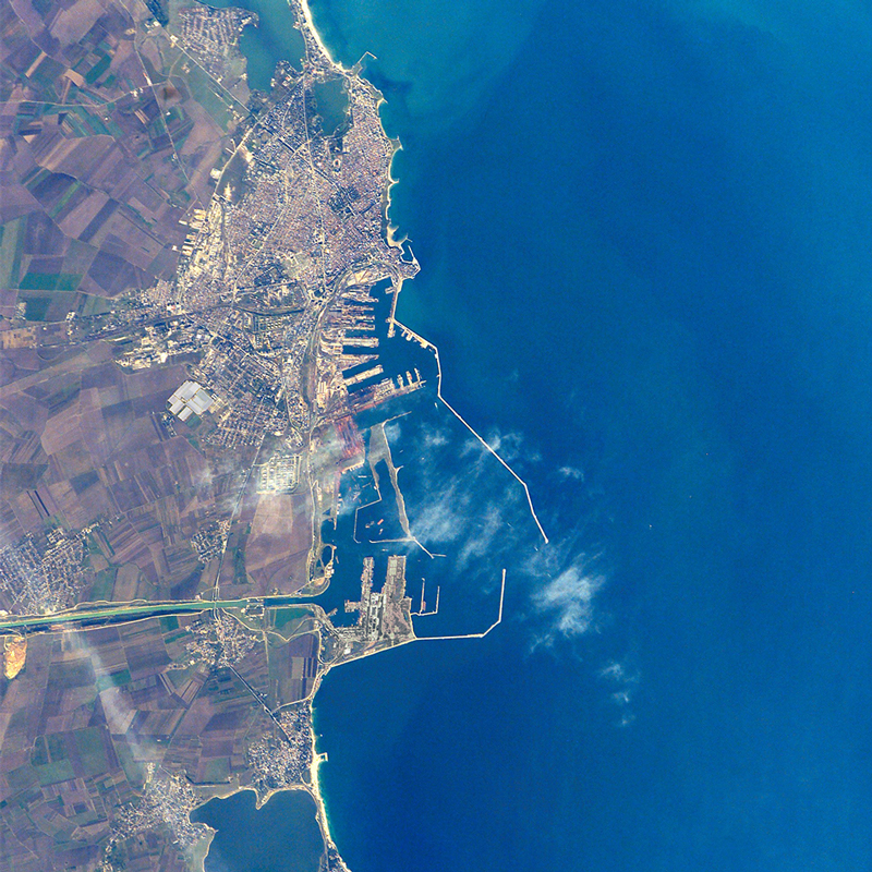 Vedere aeriană a Portului Constanța - infrastructură strategică la Marea Neagră